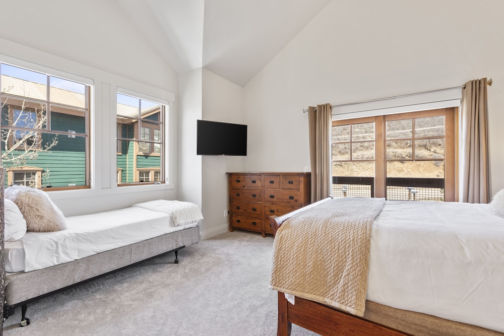 Park City Ski Resort - Town Pointe Condos