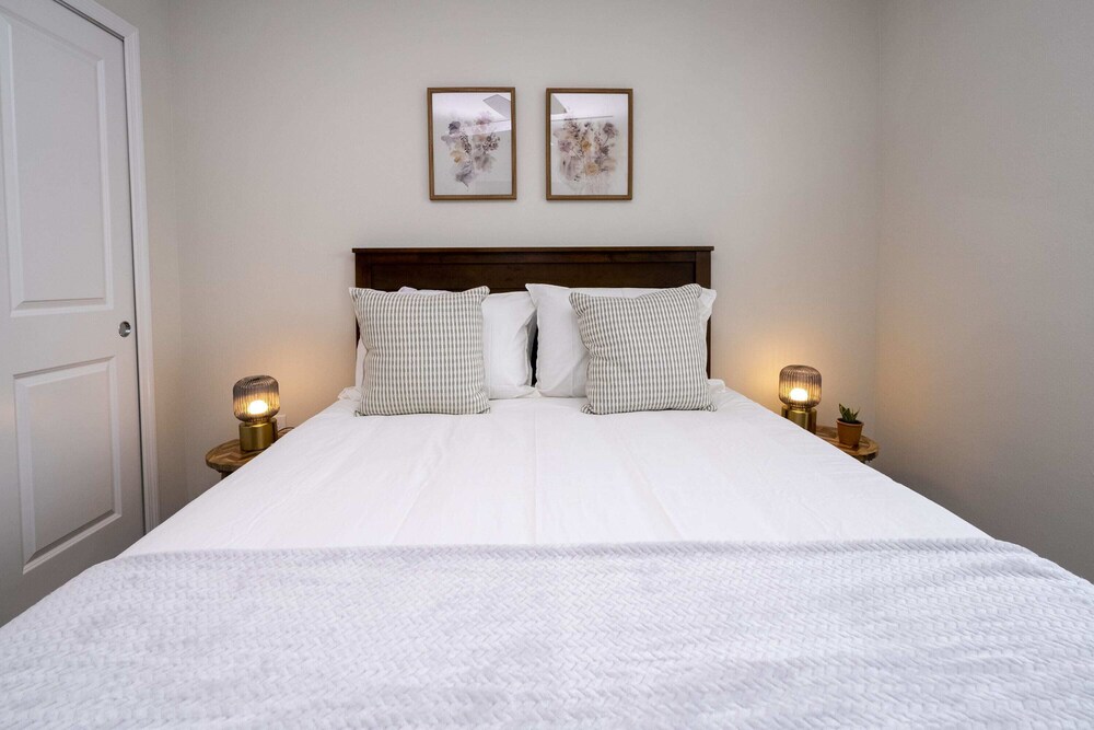 Stunning 5Bd w/ Pool @ Windsor Island Resort 3814 - Image 5