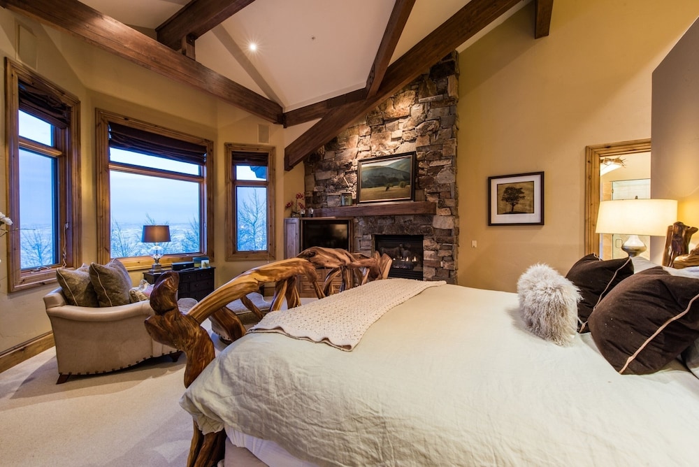 Majestic Ski in Ski Out Estate
