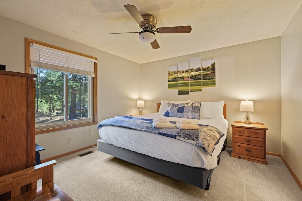 Sequoia 14 2 Bedroom Home
