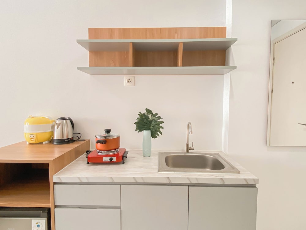Basic Look Studio At Patraland Urbano Apartment