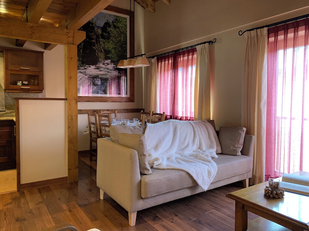 2 Bedroom Duplex Apartment in La Molina