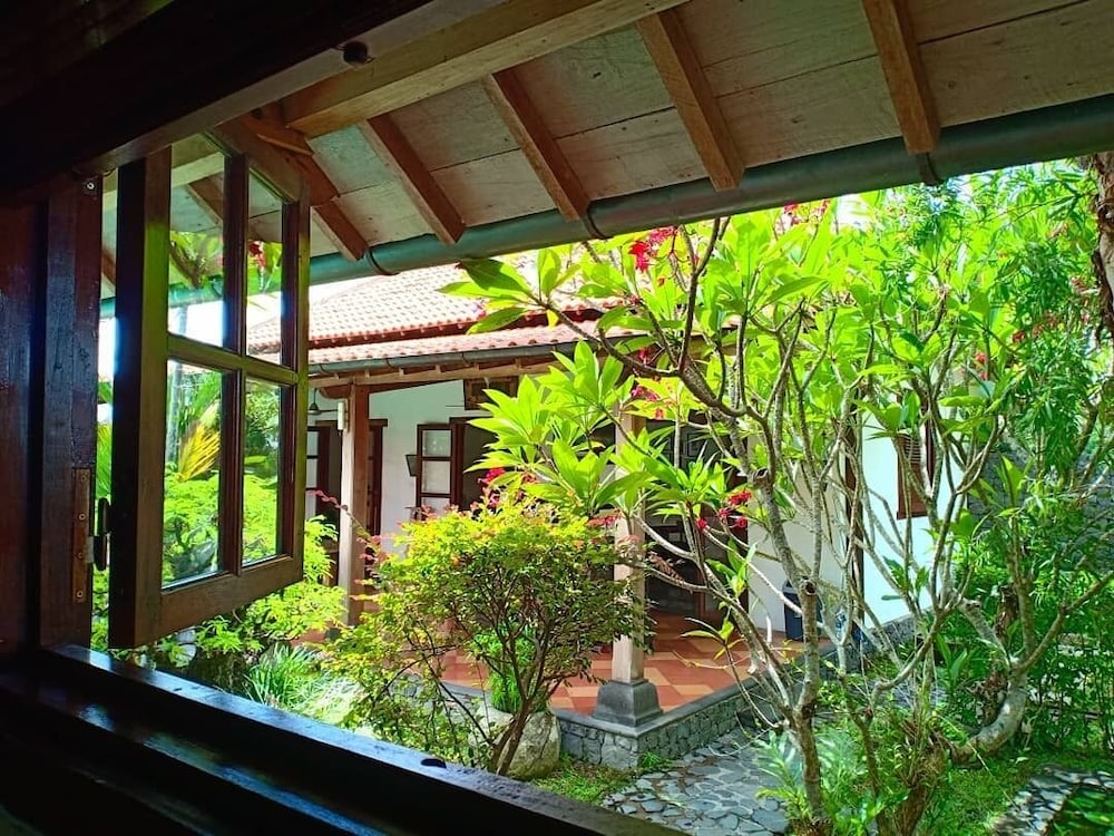 Villa Aquin
