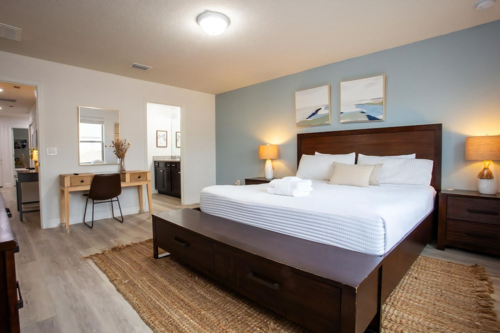 Stay Next Door to Disney at Windsor at Westside