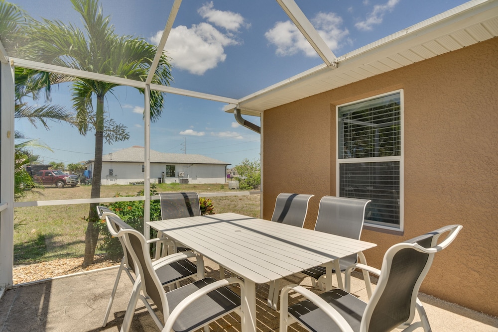 Family-friendly Home  10 Mi to Dtwn Cape Coral - Property Image 11