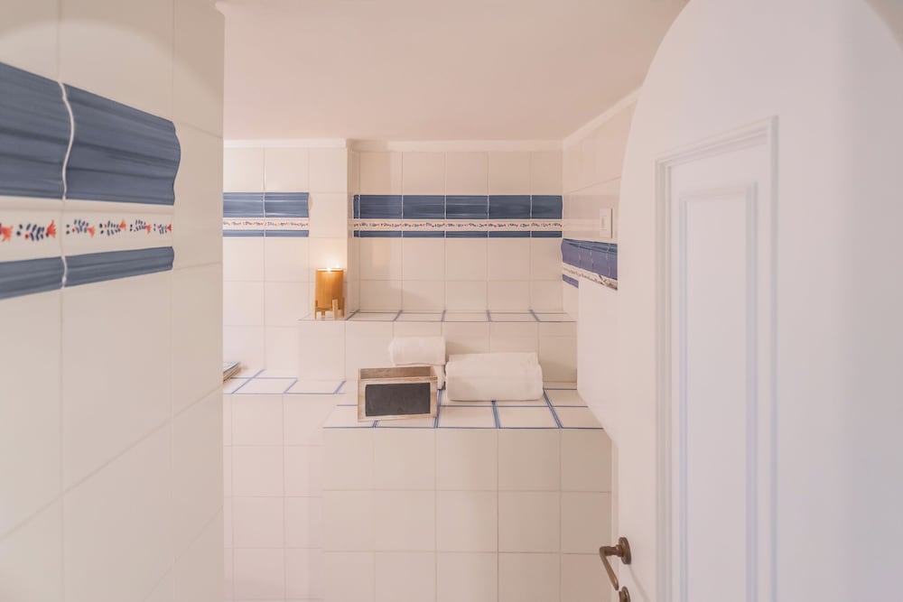Emily's Holiday House - Authentic Lake Como by Rent all Como