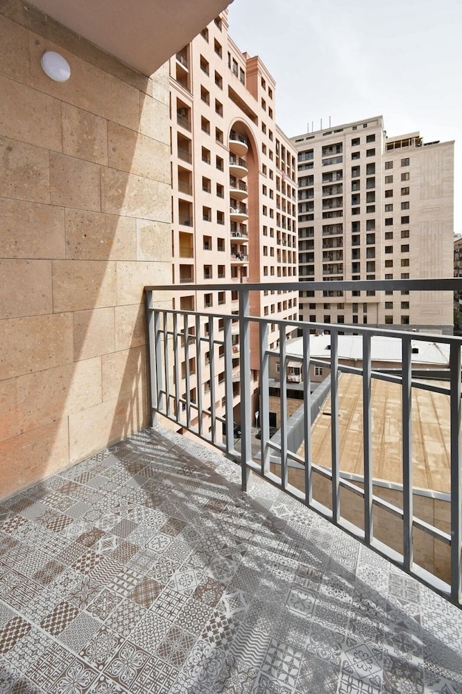 Apartment on Buzand street