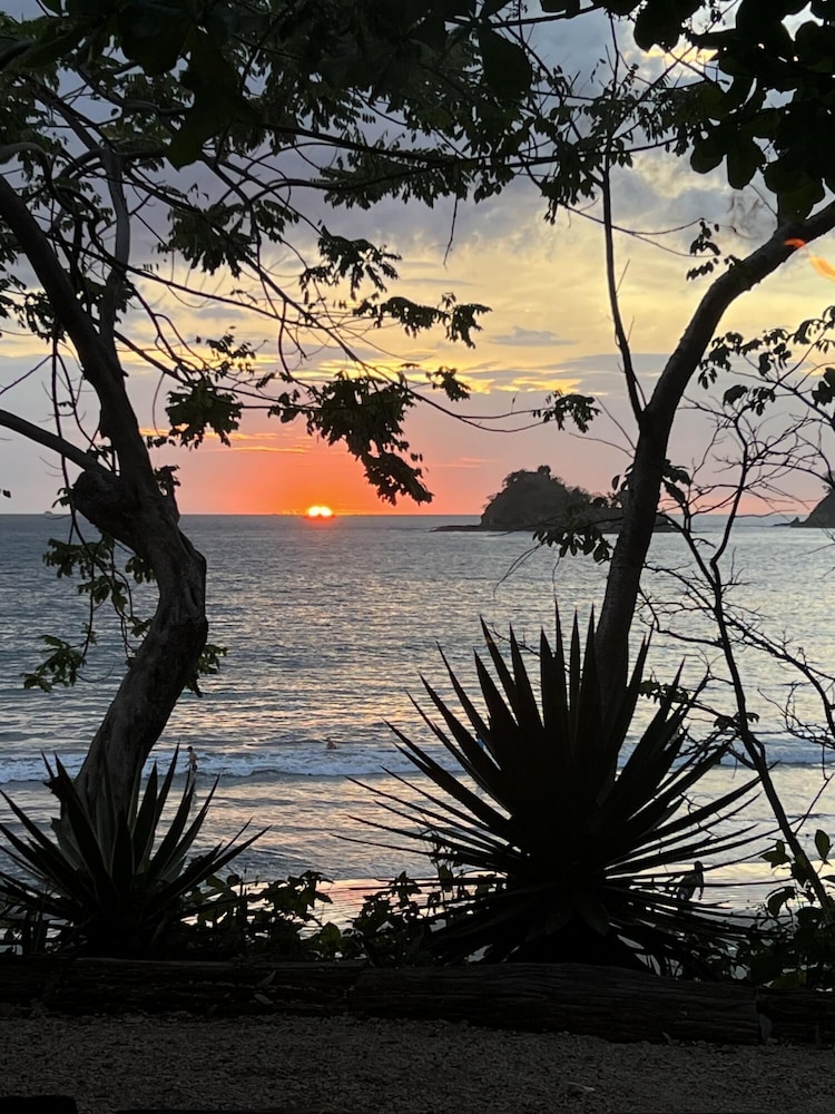 Las Catalinas - 2 BR Condo Just Steps to the Beach - Casa el Chante