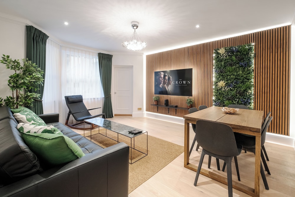 Luxury 2 Bedroom Oasis in Central London