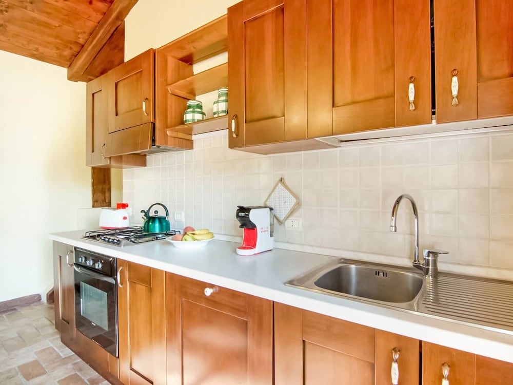Rustic Serenity Farmhouse photo 5