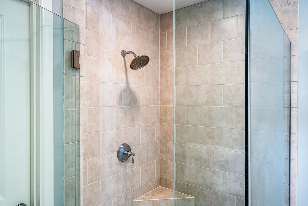 Concierge Included - Ocean View - Walk to Beach - Central AC - Vrkcv