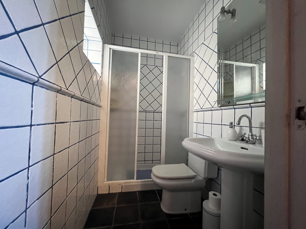 Cd-2102 · Three Bedroom Townhouse