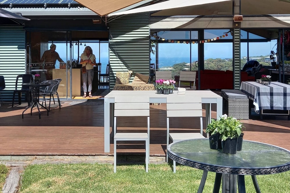 Fairhaven Beach House With Ocean Views and Tranquil Setting