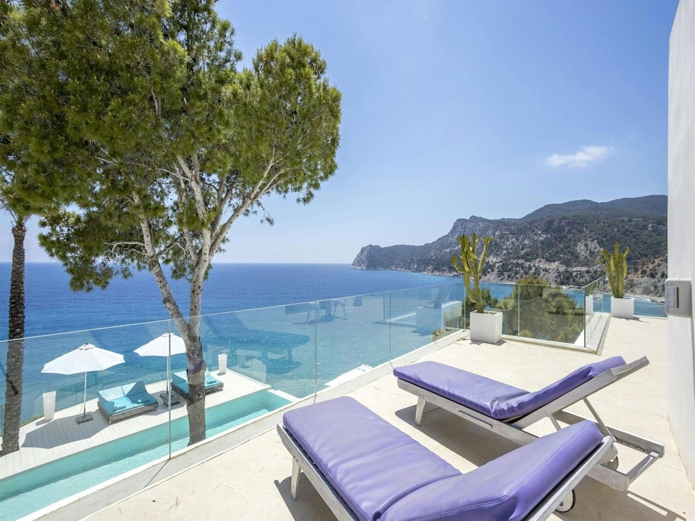 Beautiful Villa With Leisure Activities