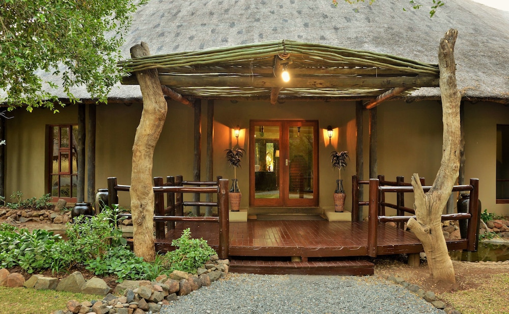 Black Rhino Game Lodge