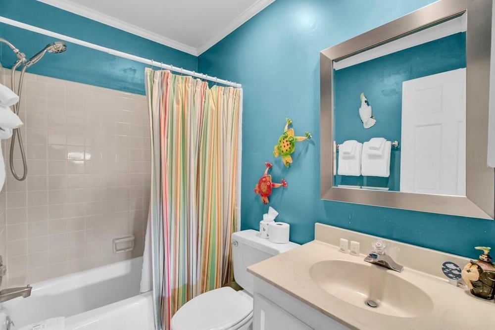 Racquet Club 35 by Wild Dunes, in Resort Core