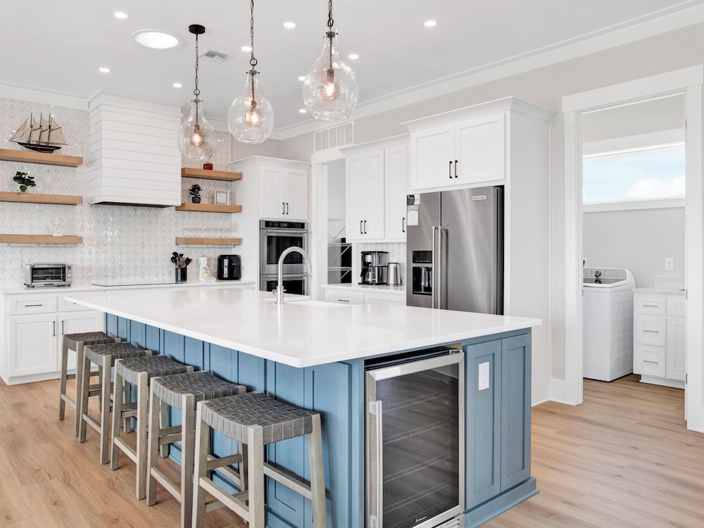 Navarre Dreams by Southern Vacation Rentals
