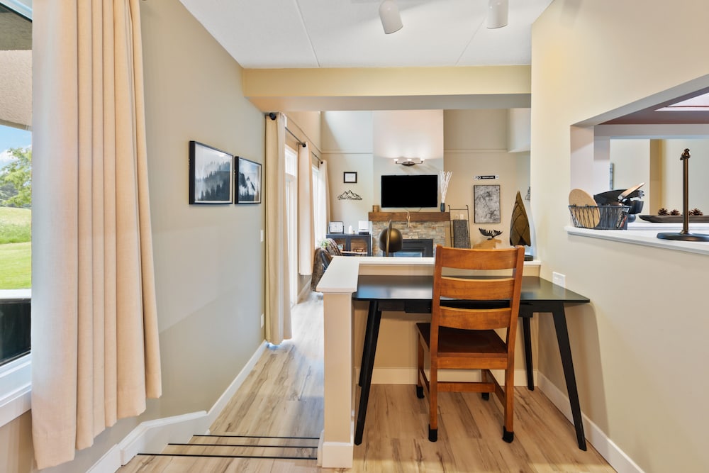 Wintergreen Condos
