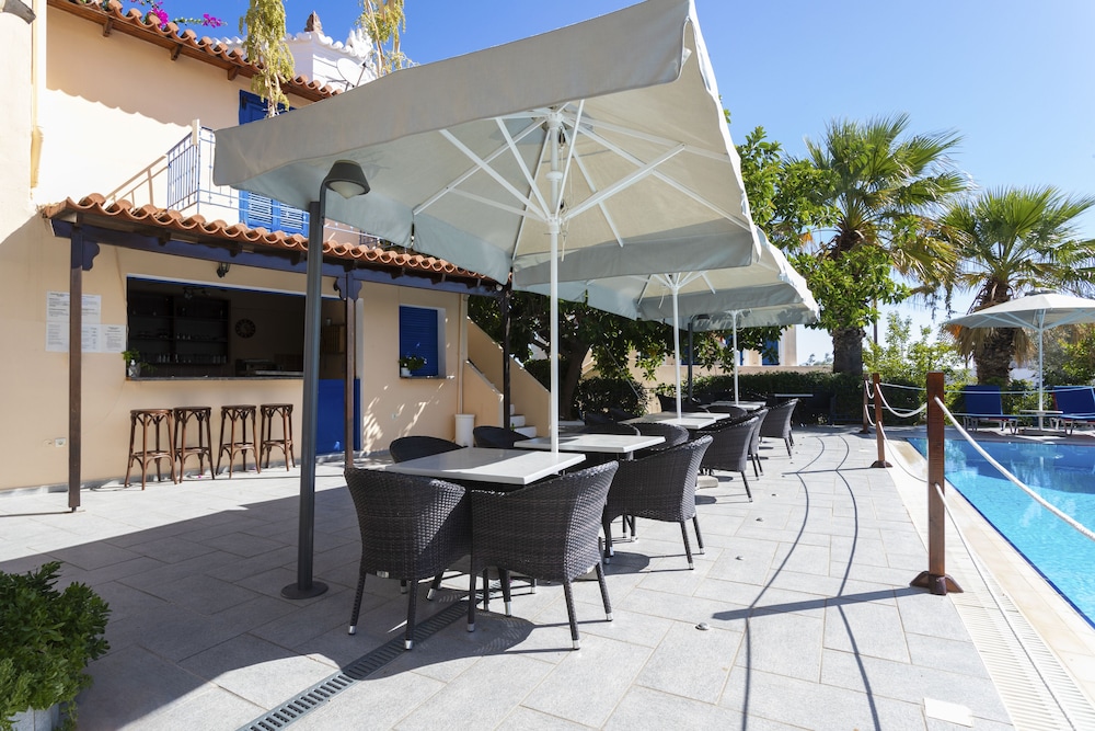 Vanas Apartments
