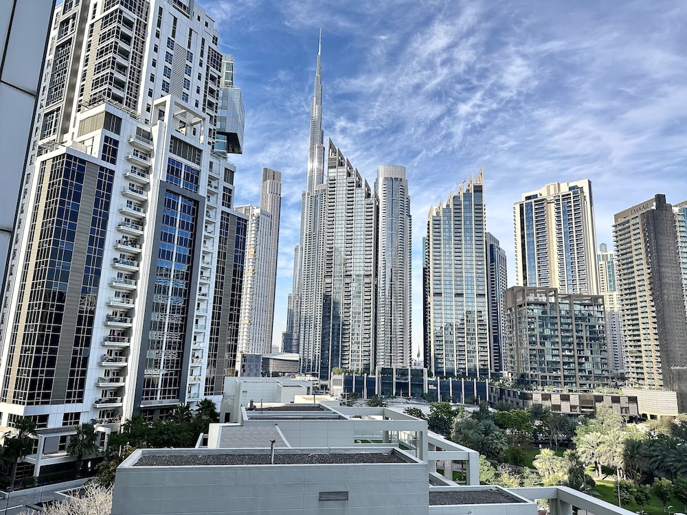 Lux BnB Executive Tower Business Bay