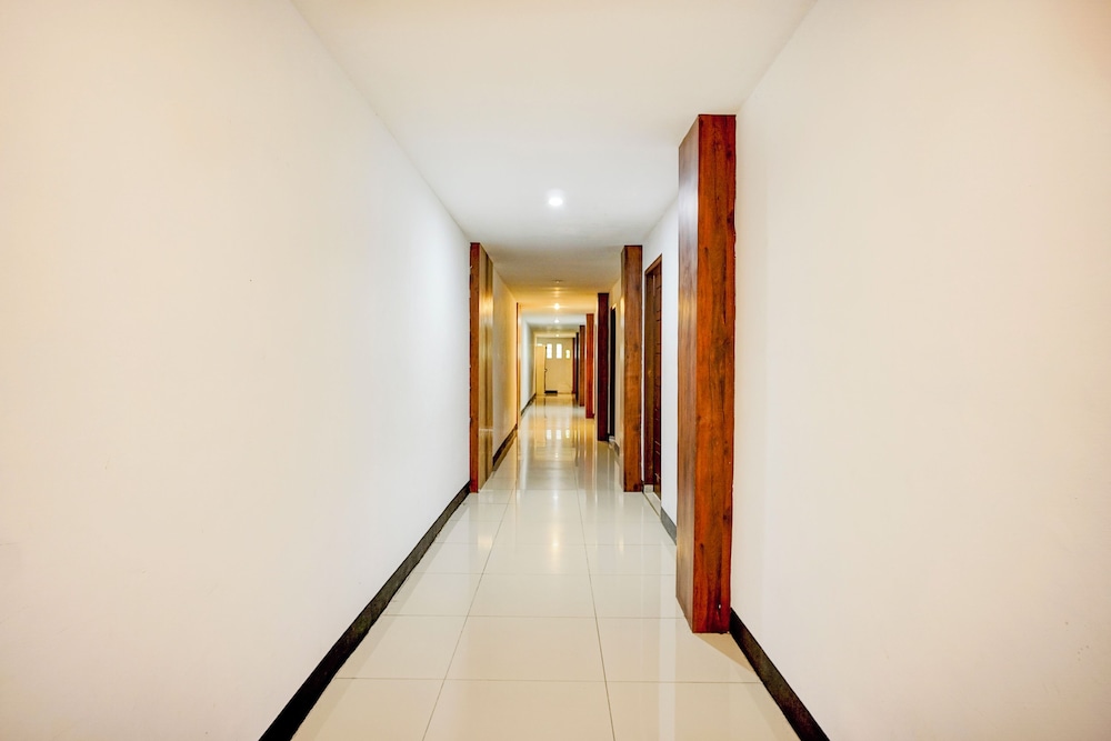 OYO 94772 Gapura Hotel