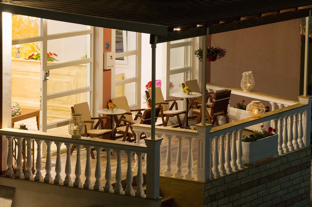Villa Antonis