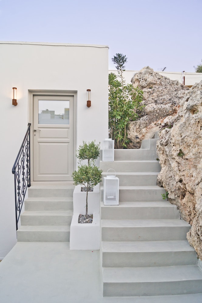 Lindos Comfy Suites