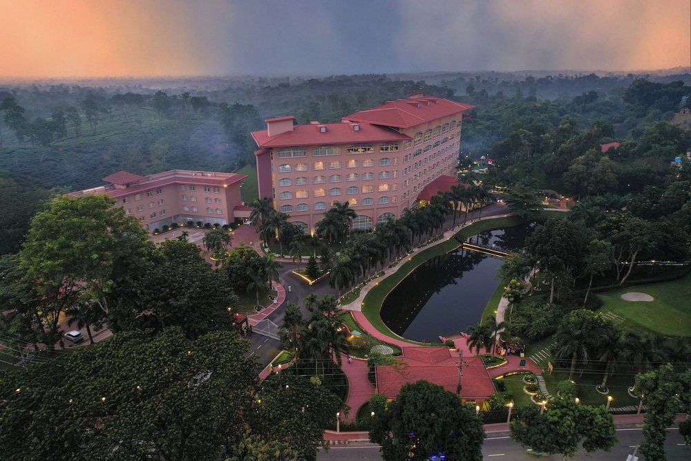 Grand Sultan Tea Resort & Golf