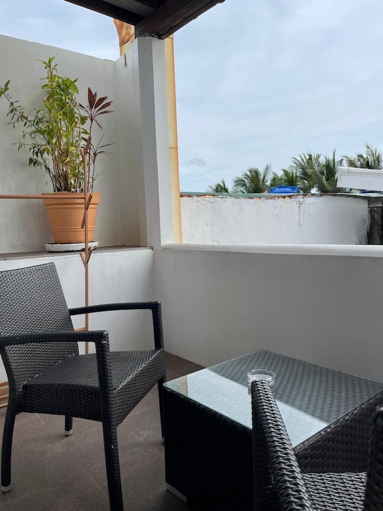 Calypso Beach & Dive Resort