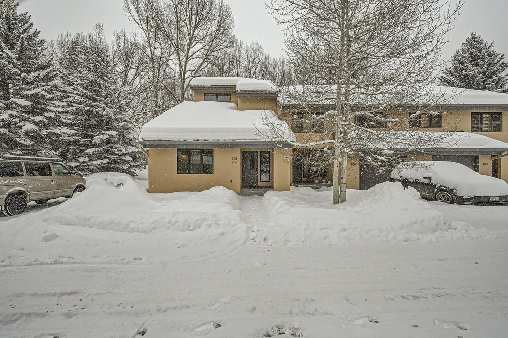 Stone Creek Meadows 205 2 Bedroom Condo