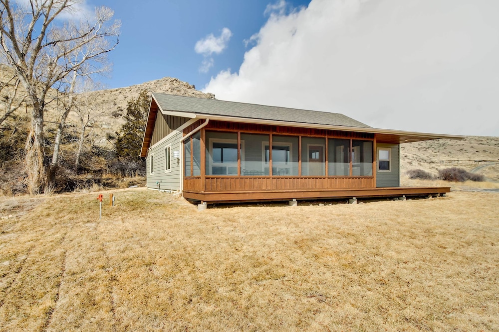 Beautiful Jefferson River Cabin w/ Mountain Views! - Property Image 7