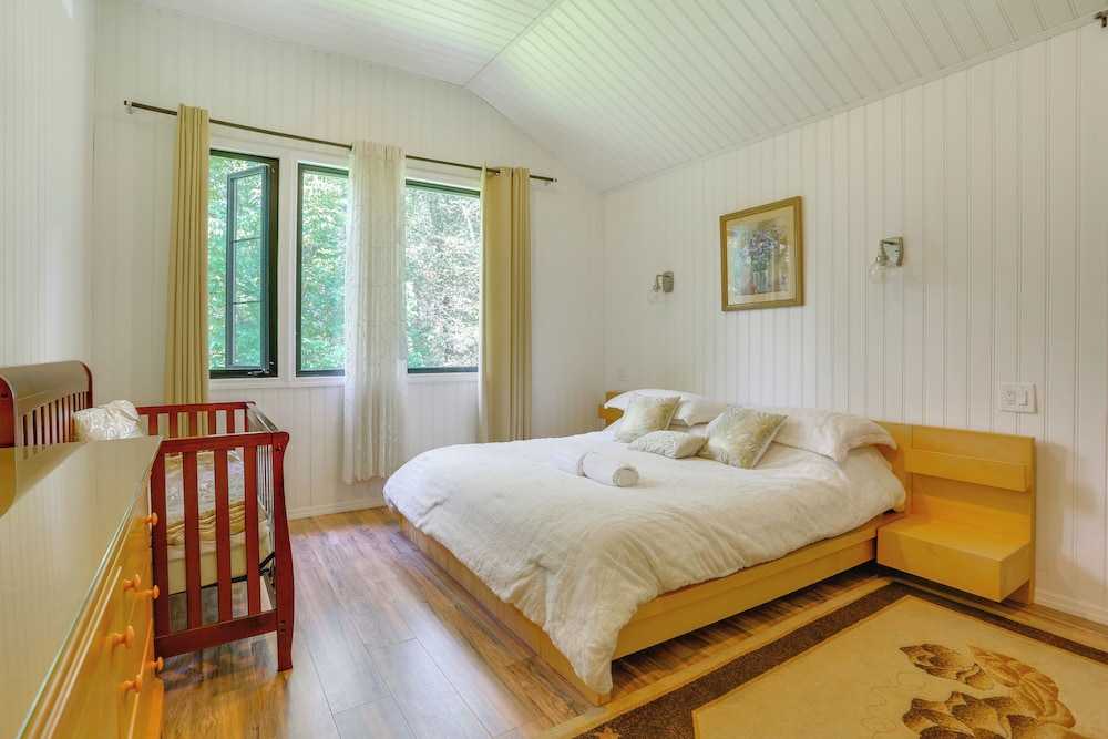 6 Mi to State Park: Mongaup Valley Cabin!
