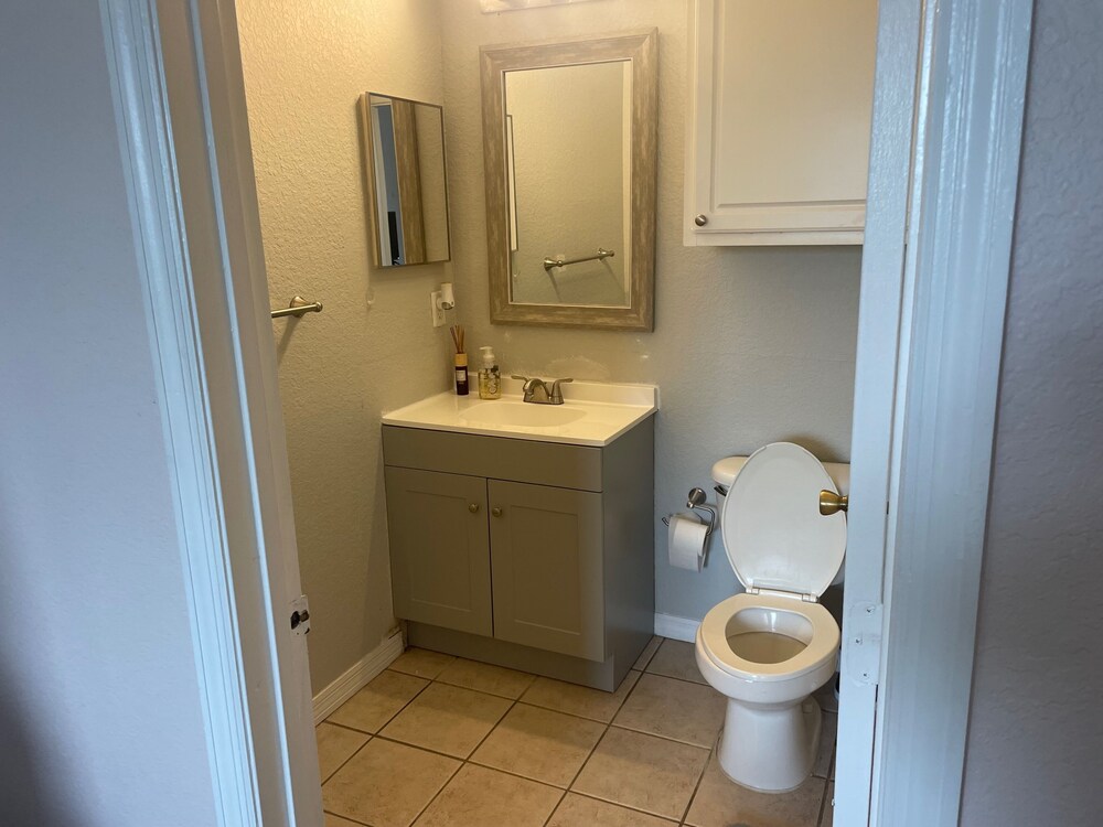 Dunes Court Hideaway - Cozy Apartment in Kissimmee