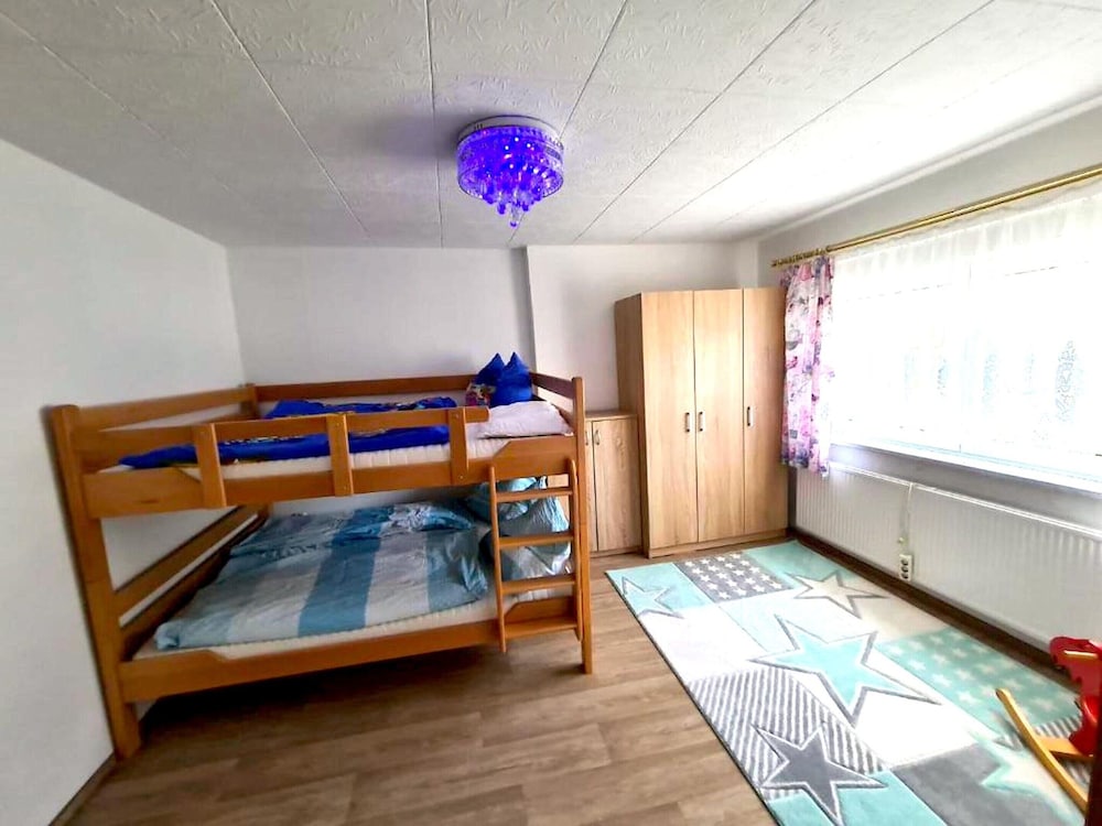 Ferienhaus in Barenstein bei Grunen Hugeln