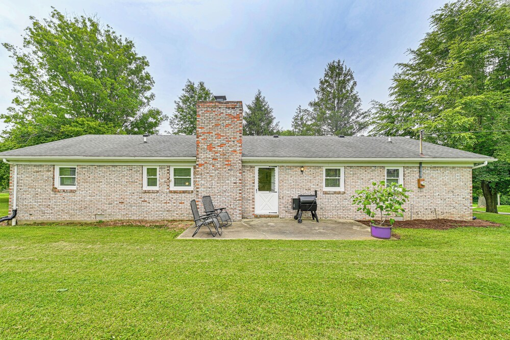 11 Mi to Danville: Family Home in Lancaster
