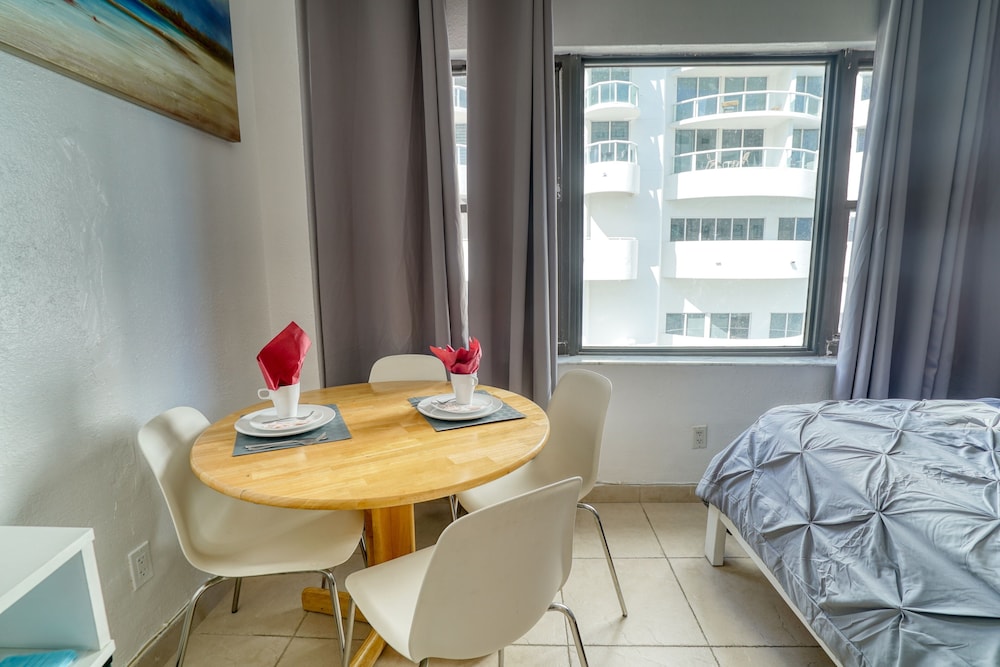Private Apartments at the Casablanca