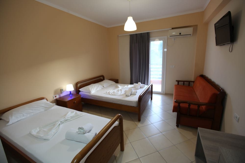 Karos Hotel Llaman