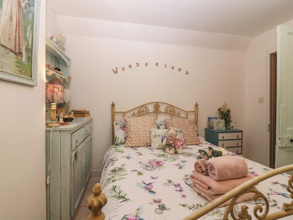 Wonderland Cottage