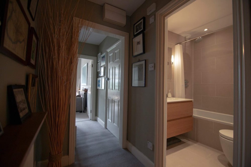 Wonderful 2 Bedroom in Quiet Area near Camden Square