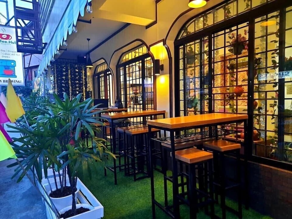 Davao Hub Dormitel Bed & Breakfast