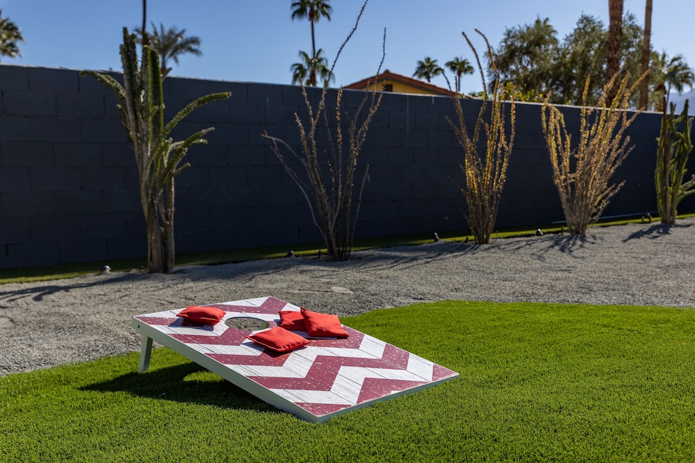 Palm Springs Vacations - Desert Xscape - Property Image 1