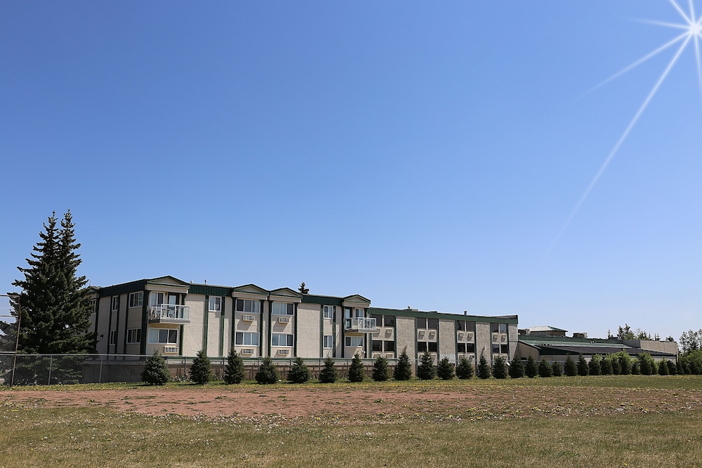 Tamarack Motor Inn