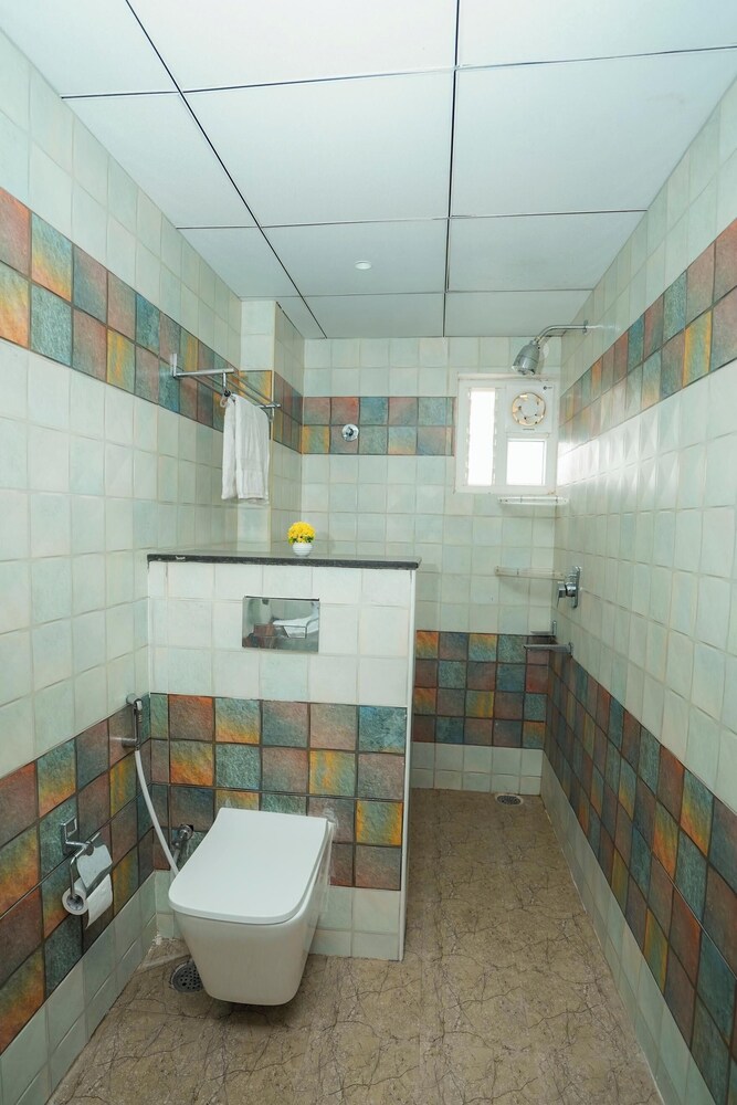 Aurelia Apartment By Red Olive 4bhk 30min Hitech