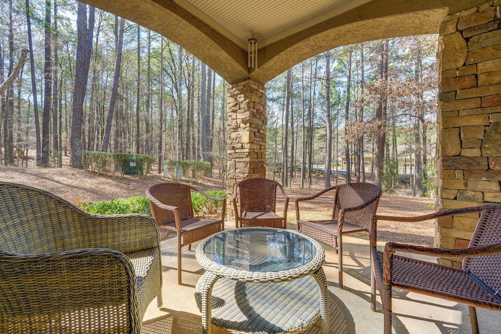Chic Greensboro Condo w/ Lake Oconee Access!