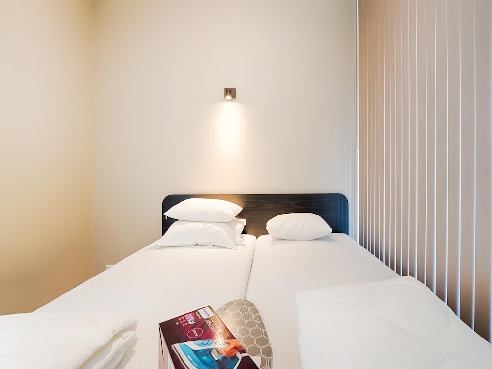 Modern Family Getaway in Oud Ade