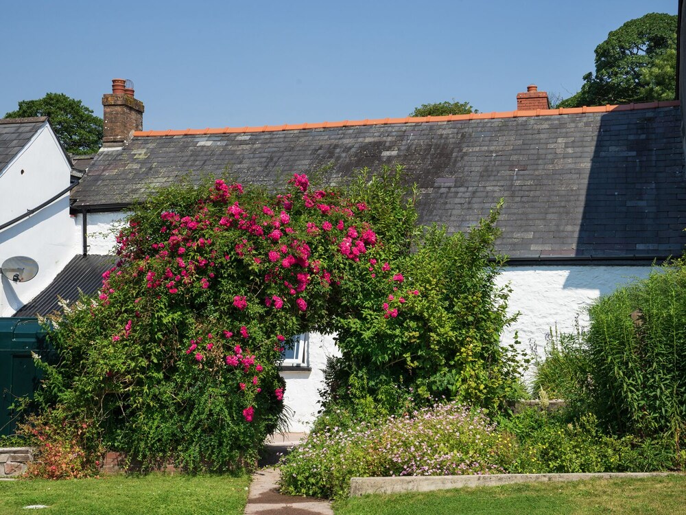3 Horse Pool Road