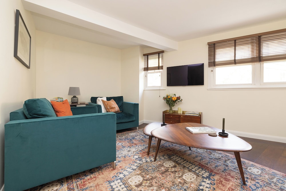 Cozy Maisonette near Edinburgh Castle