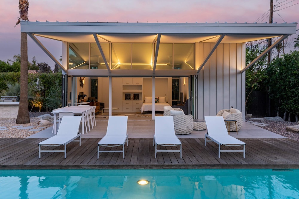 Luxury 4-bedroom Home With Pool Spa Stunning Mountain Views