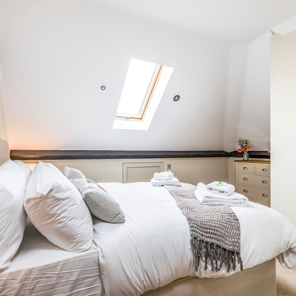 Stylish 3 Bed With Double Carport