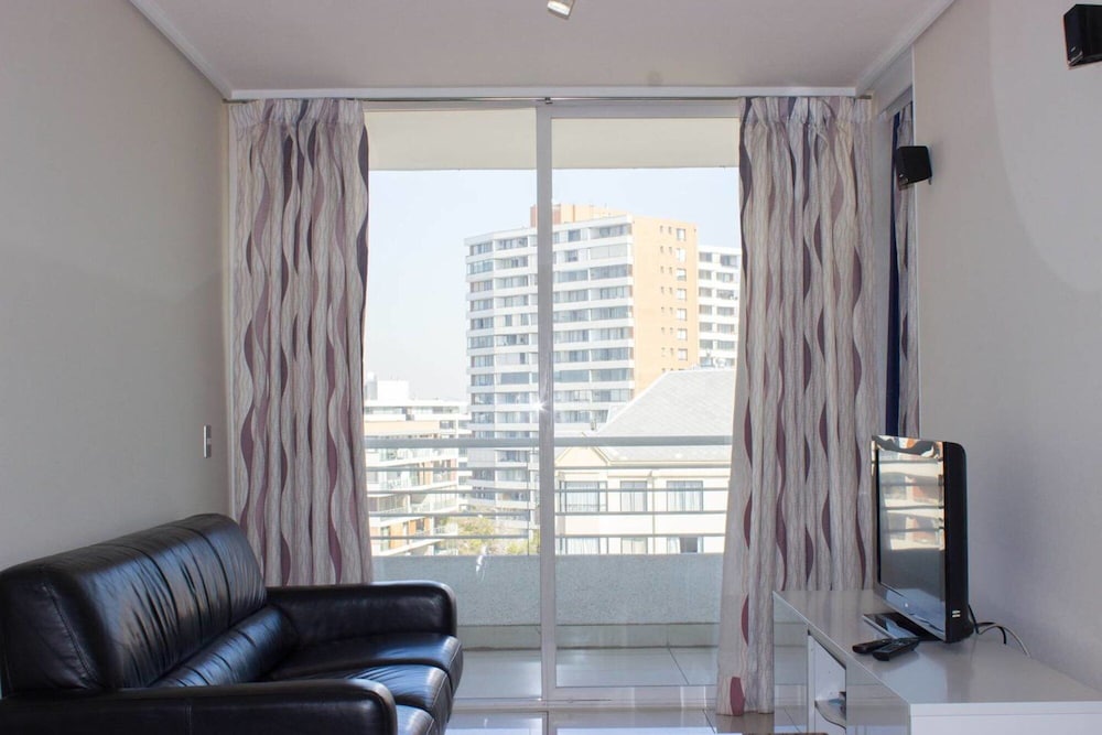 Carmelitas Contemporary 1BR Apt - Pool Gym Metro